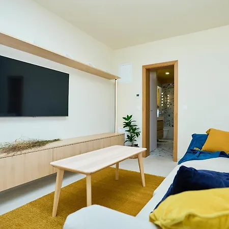 Hedera Estate Hedera A25 דירה *